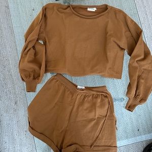 Brown set from yellow the label size small